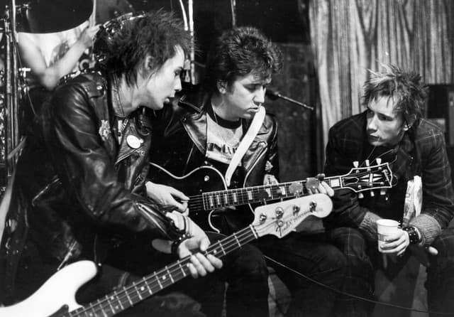 Steve Jones gallery photo 2