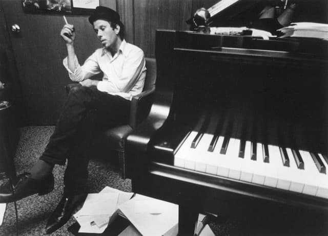 Tom Waits gallery photo 9