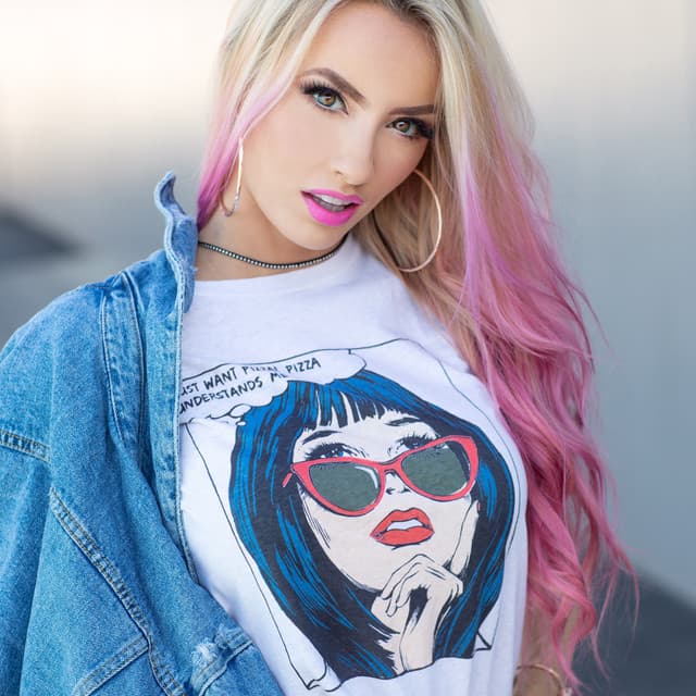 Katie Angel gallery photo 1