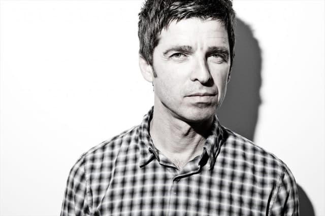 Noel Gallagher gallery photo 4