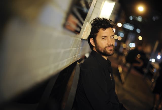 Bob Schneider gallery photo 1