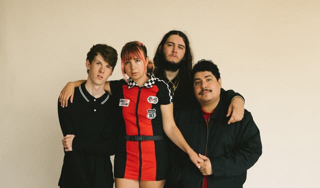 Prom Queen gallery photo 2