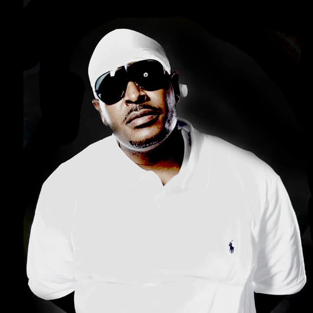 SheekLouch gallery photo 1