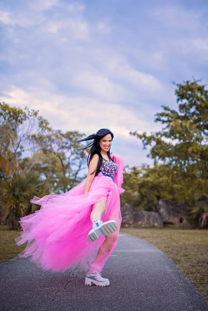 Sandra Cires gallery photo 2