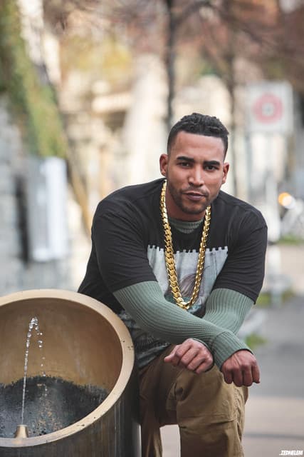 Don Omar gallery photo 3
