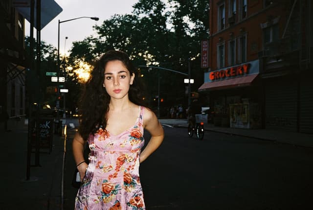 Samia gallery photo 3