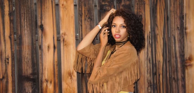 Kris Londyn gallery photo 10