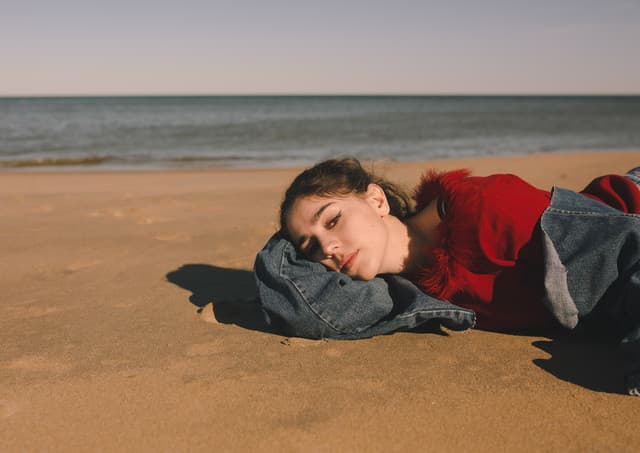 Samia gallery photo 1