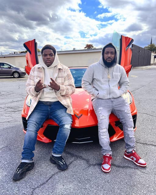 TheHoodies gallery photo 3