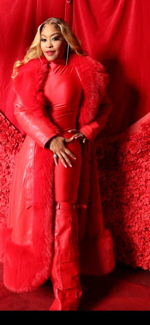 Tanya Nolan gallery photo 6