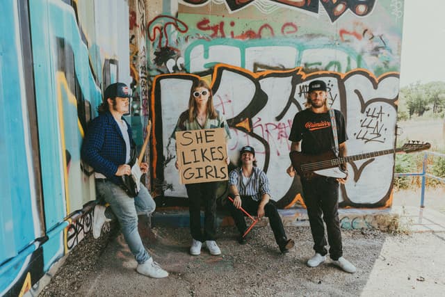 Dexter and the Moonrocks gallery photo 1