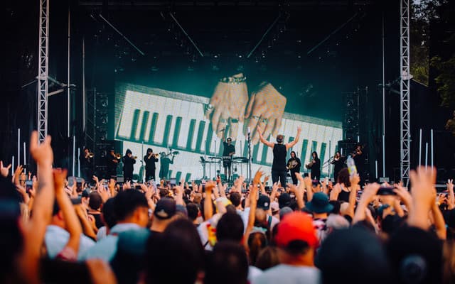 Apashe gallery photo 2