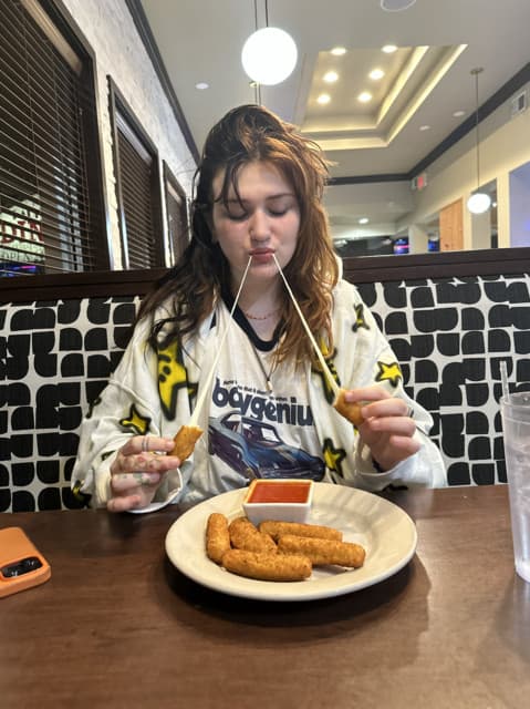 Gayle gallery photo 2