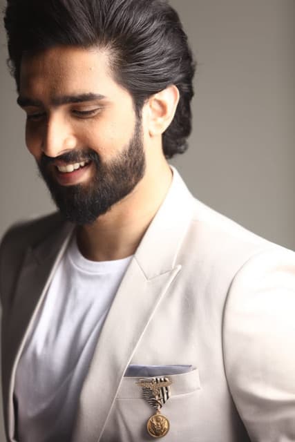 Amaal Mallik gallery photo 3