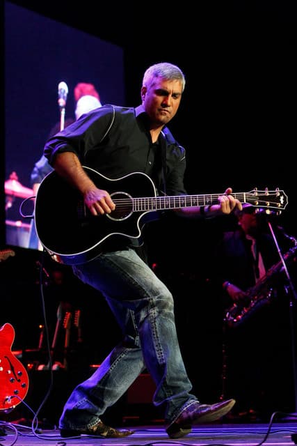 Taylor Hicks gallery photo 2