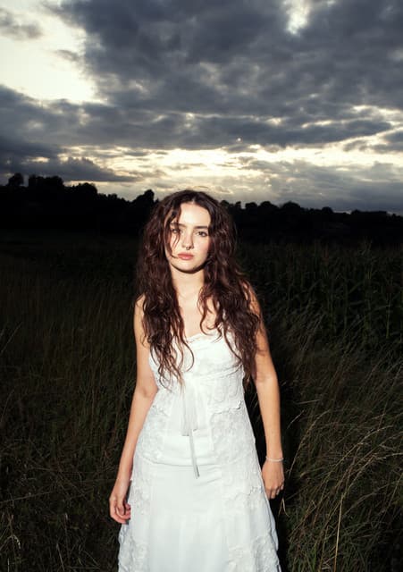 Valencia Grace gallery photo 1