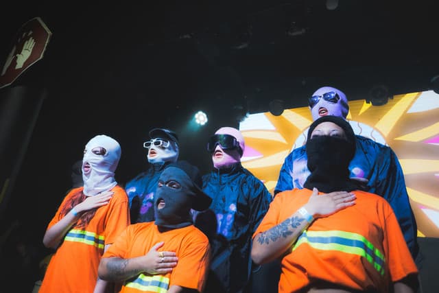 Tussiwarriors gallery photo 4