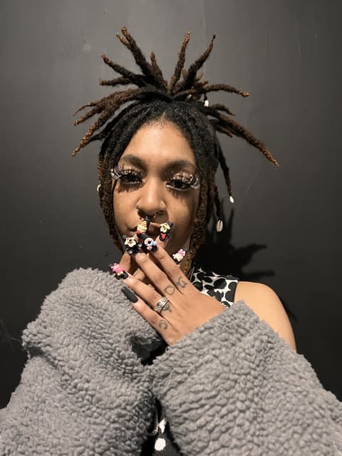 Freddie Makenzie gallery photo 1