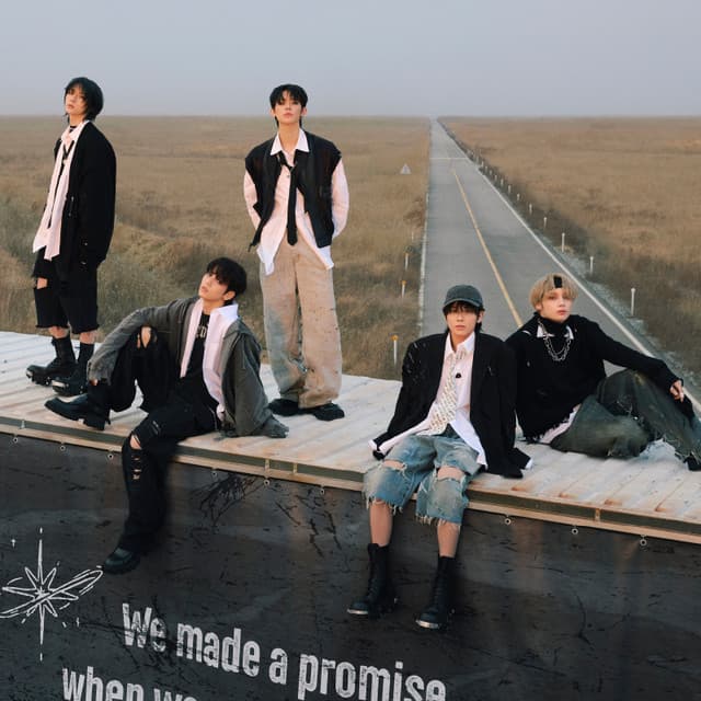 TOMORROW X TOGETHER gallery photo 2