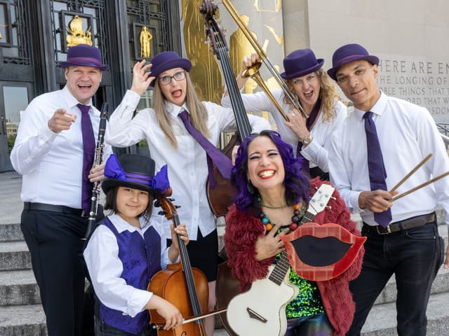 Lucy Kalantari gallery photo 1