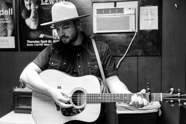 Chayce Beckham gallery photo 4