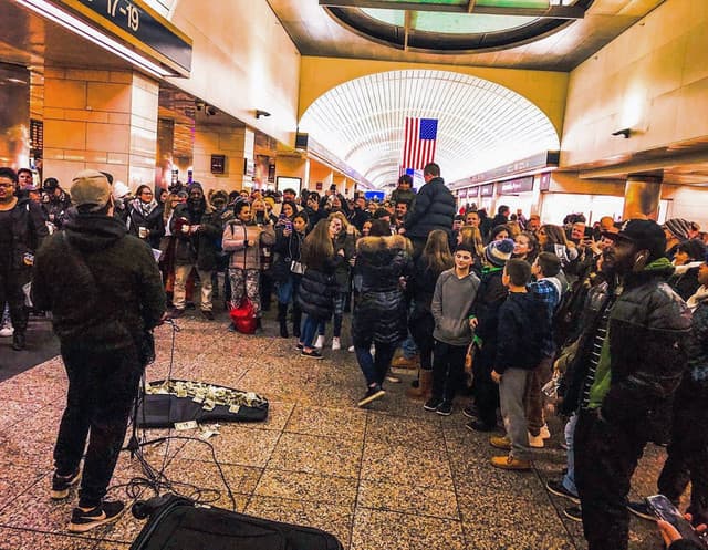 Felipe Pavani gallery photo 2