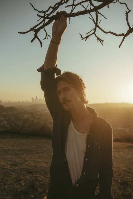 Cale Tyson gallery photo 3