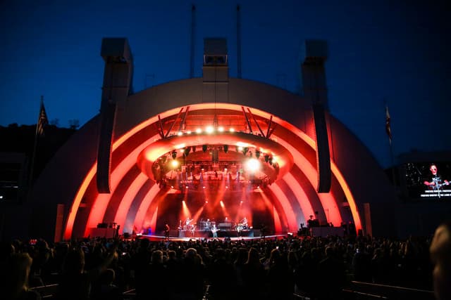 Chris Tomlin gallery photo 5