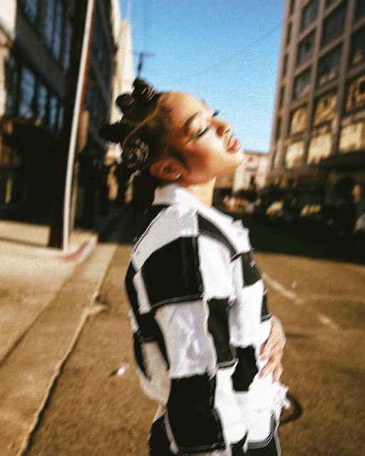 HoneyLuv gallery photo 1