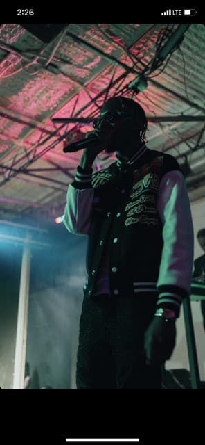 Brandon Maiison gallery photo 1