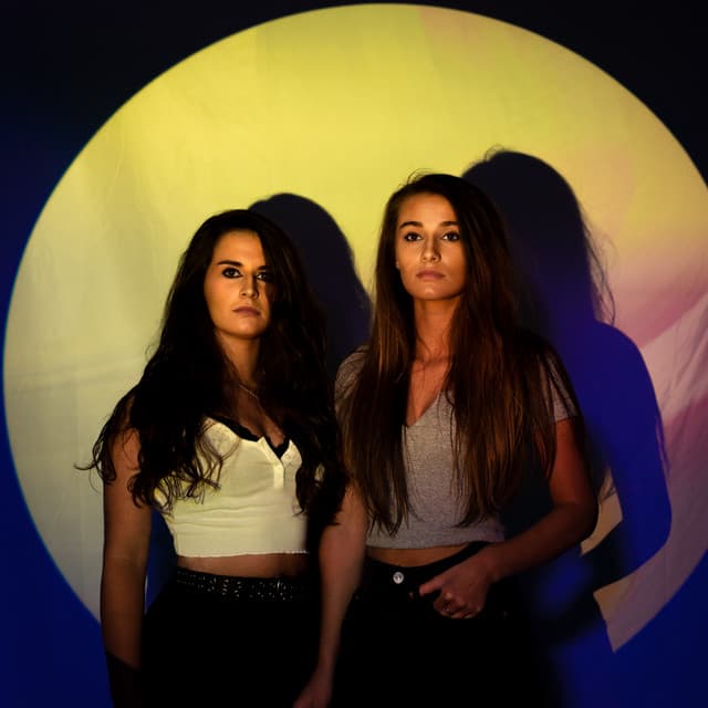 Neoni gallery photo 5