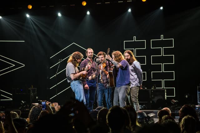 Billy Strings gallery photo 10