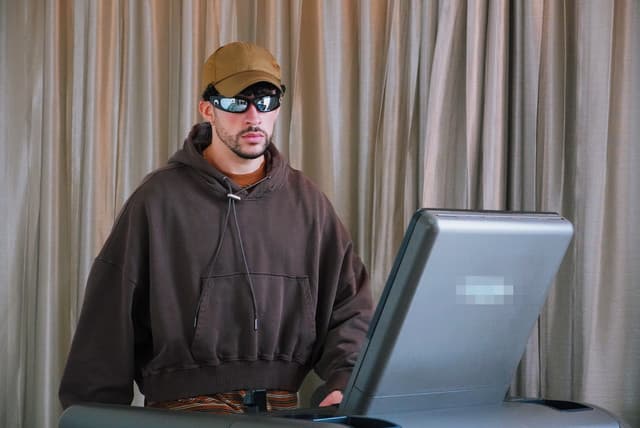 Bad Bunny gallery photo 4