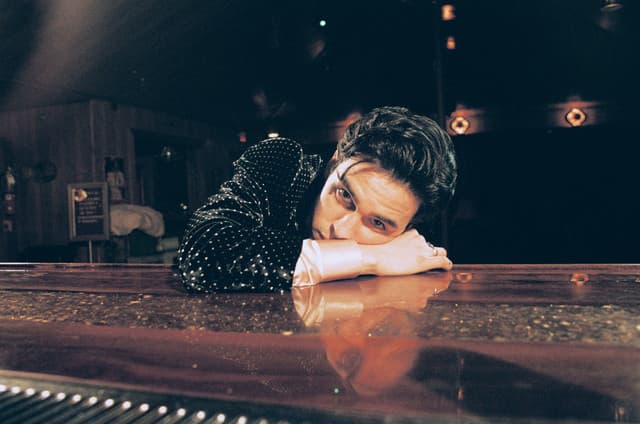 Stephen Sanchez gallery photo 1