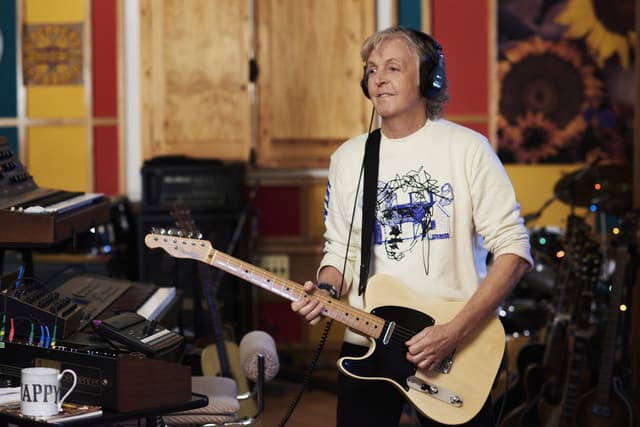 Paul McCartney gallery photo 1