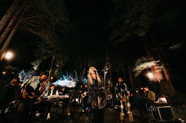 Jenn Johnson gallery photo 6