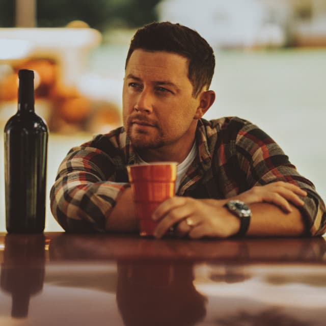 Scotty McCreery gallery photo 1