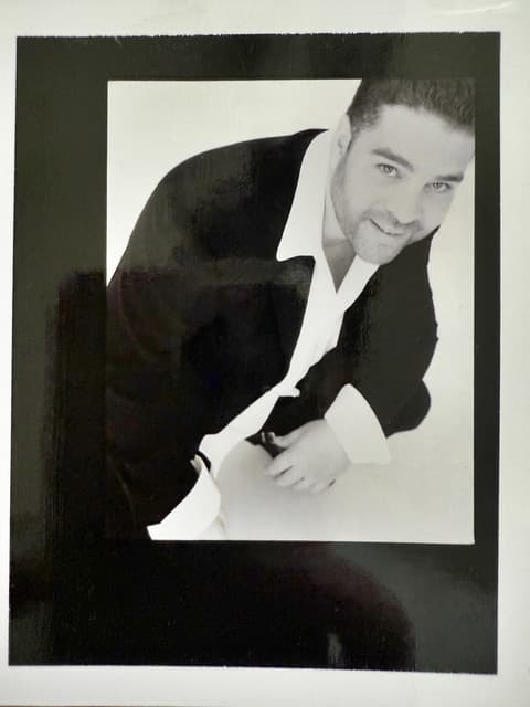 Angelo & Veronica gallery photo 8