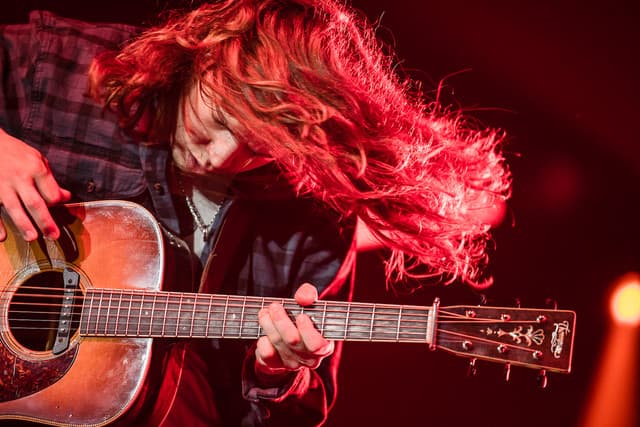 Billy Strings gallery photo 6