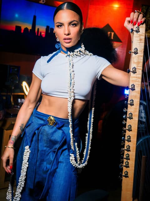 Eva Sita gallery photo 1