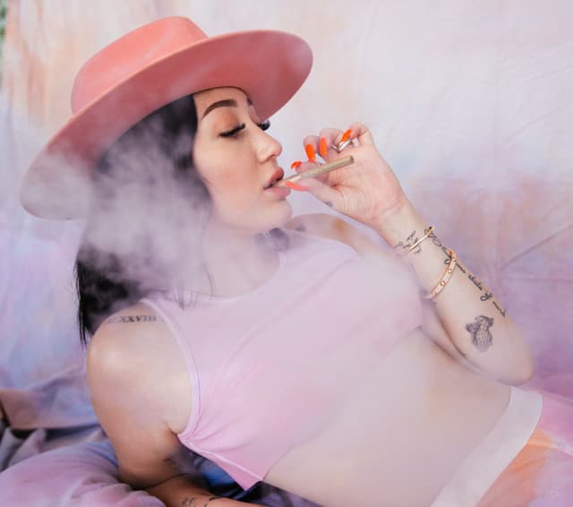 Noah Cyrus gallery photo 6