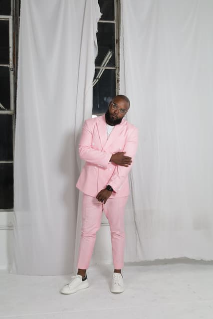 Demetrius West gallery photo 5