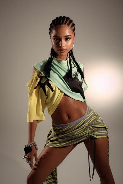 Tyla gallery photo 2