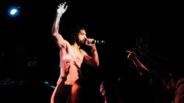 Spitty gallery photo 3