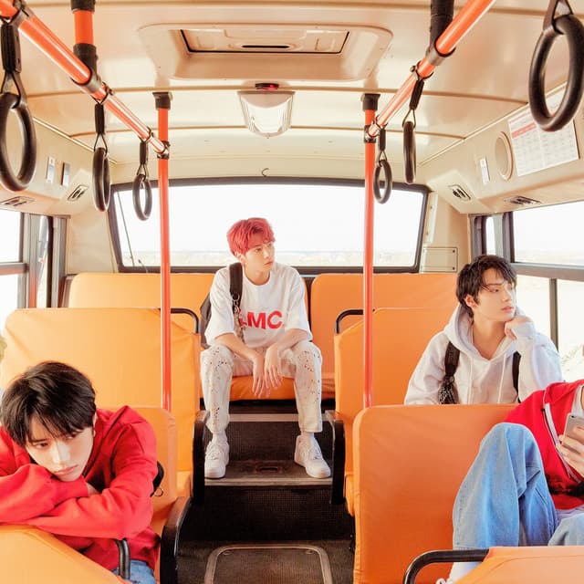 TOMORROW X TOGETHER gallery photo 6