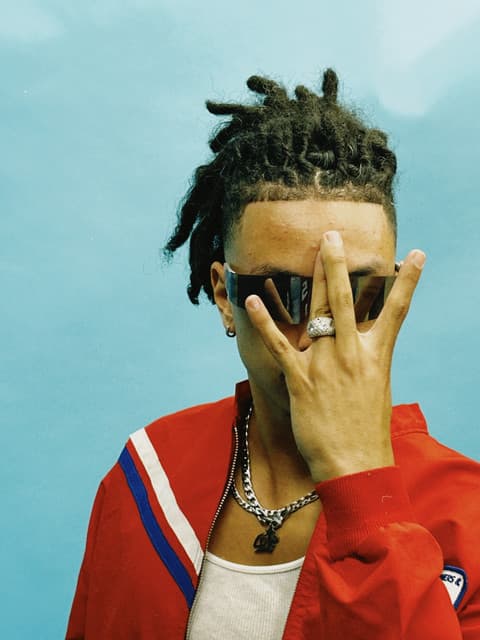 Iz LaMarr gallery photo 1