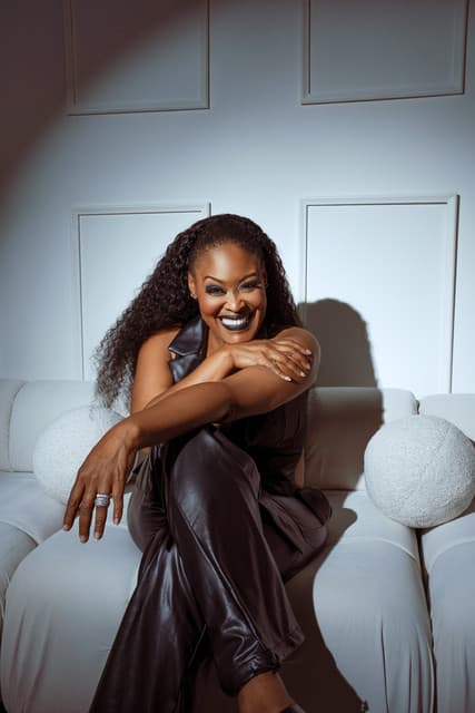 Tanya Nolan gallery photo 5