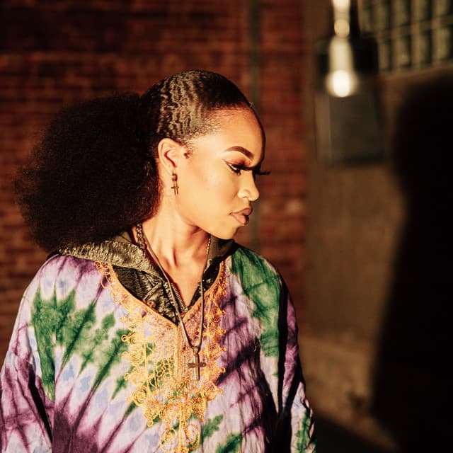 LadiKutz gallery photo 9