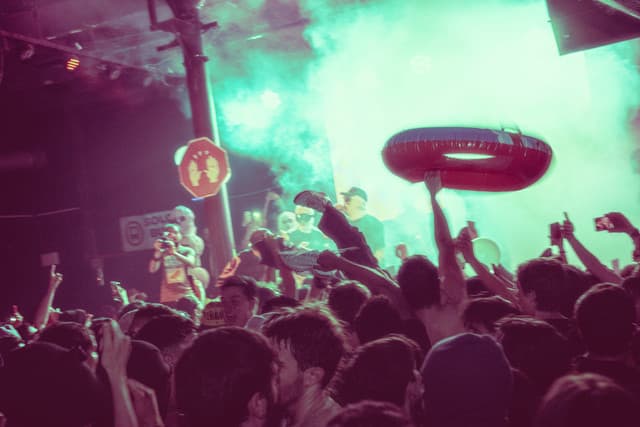 Tussiwarriors gallery photo 2