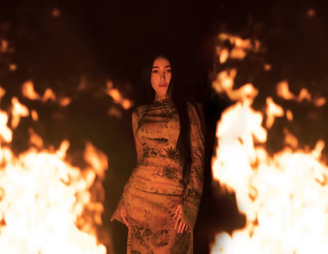 Noah Cyrus gallery photo 1